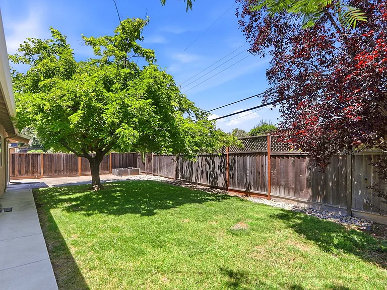 4737 Regina Way — Photo 14