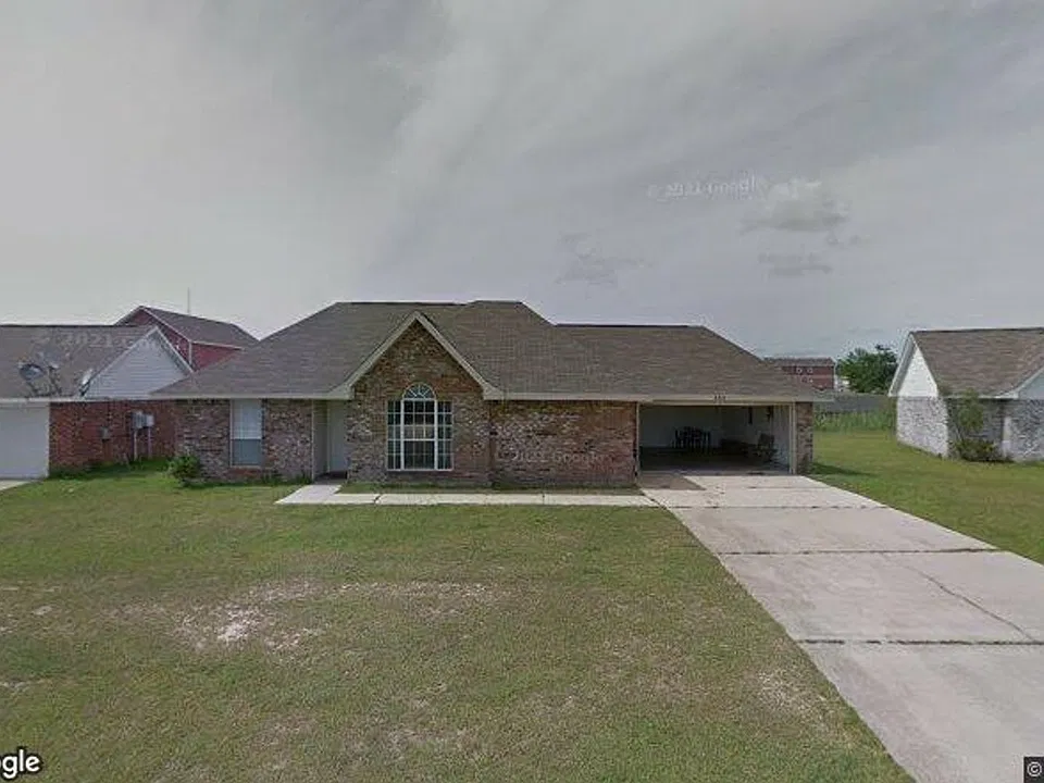 2325 Paula Cir