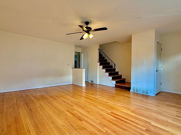 4th image of 9344 Noel Ave APT B