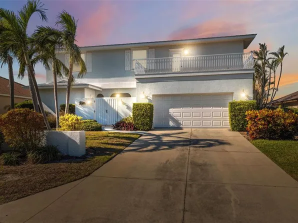 727 Key Royale Dr, Holmes Beach, FL 34217