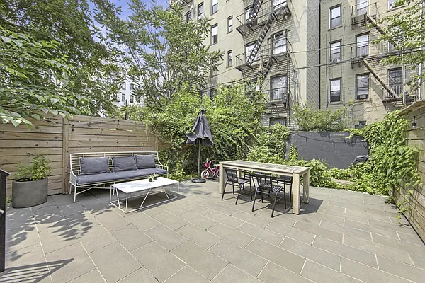 Rented by Douglas Elliman | media 14