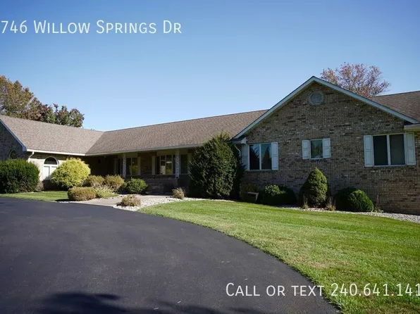1746 Willow Springs Dr, Sykesville, MD 21784