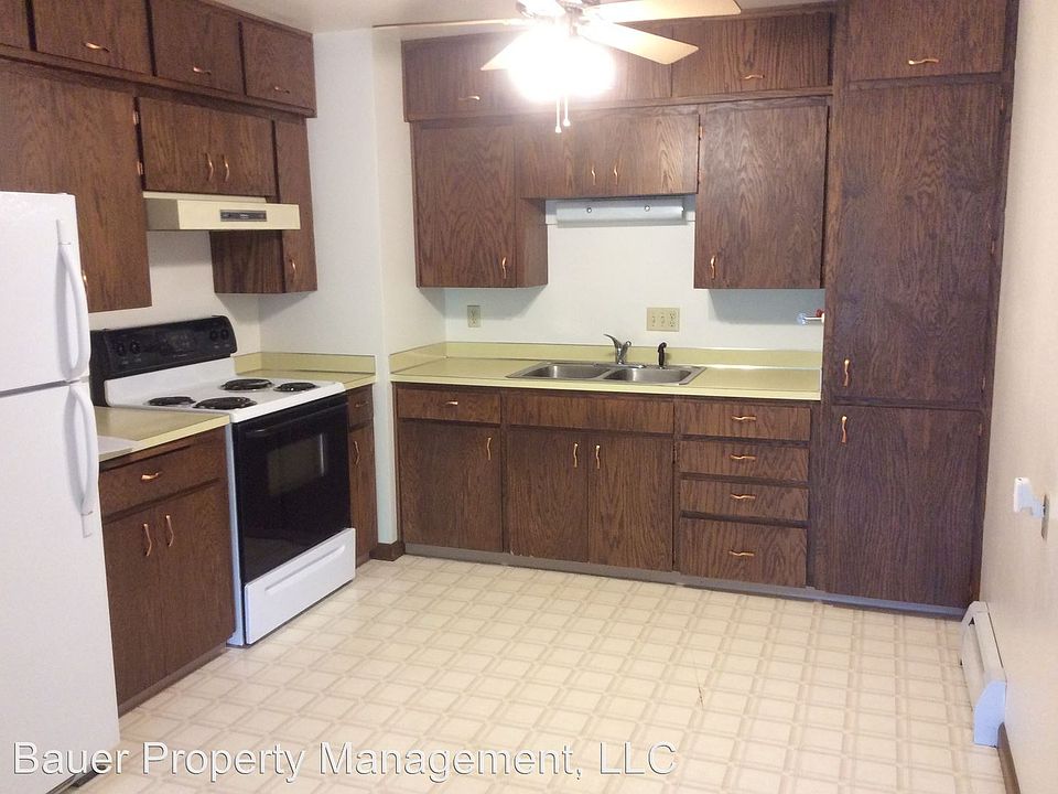 2nd image of 425 Sims St APT 23