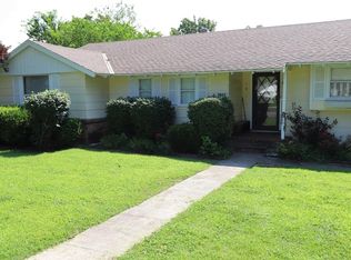 1511 Oak Ridge Dr, Neosho, MO 64850