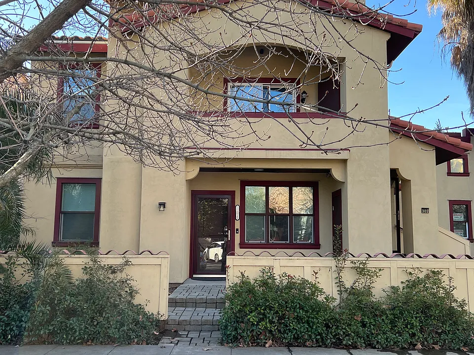 304 V St #2
