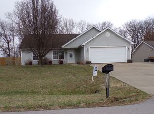 1512 Hawkeye Ct, Carterville, IL