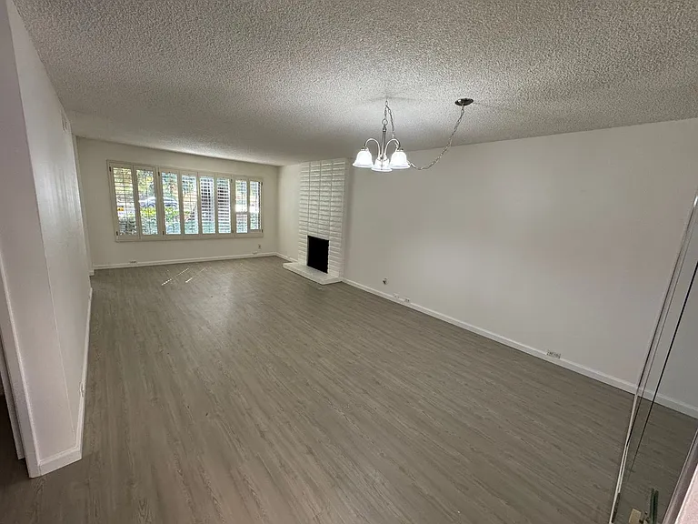 100 Hartnell Pl — Photo 4