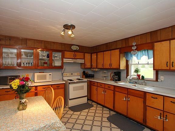 3rd image of 2184 Oxmoor Dr
