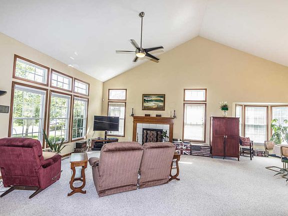 5th image of 6440 Steinbeck Way