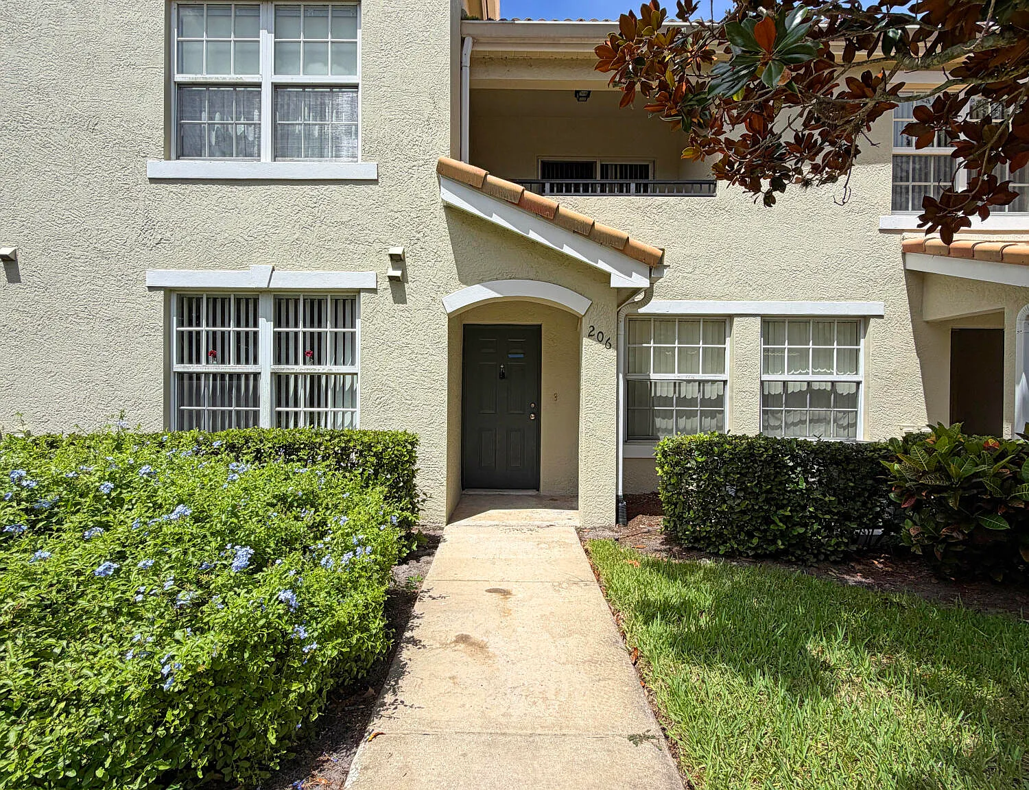 1 bed, 1.0 bath, 875 sqft, $1,600 — Photo 1