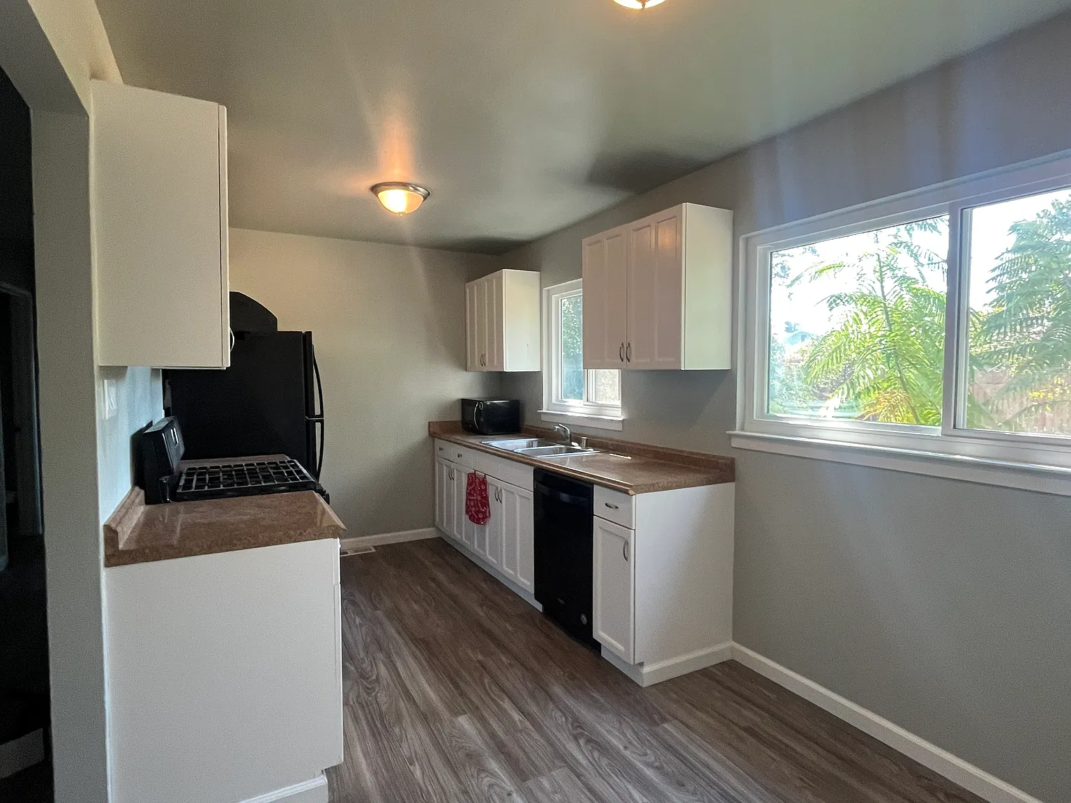 4 bed, 1435 sqft, $2,900 — Photo 4
