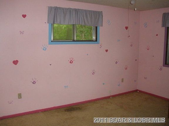 3rd image of 28 Forestway Dr