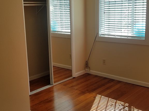 4th image of 5037 Brooklyn Ave NE APT C