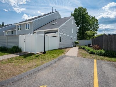 42 Meadow Pond Dr APT N, Leominster, MA, 01453