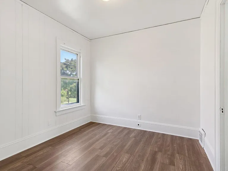 513 N 50th St #515 — Photo 17