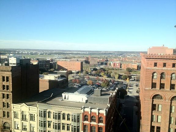 4th image of 912 Baltimore St #1004