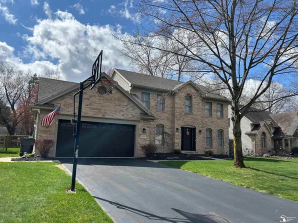 3435 Shadywood Dr, Lambertville, MI 48144