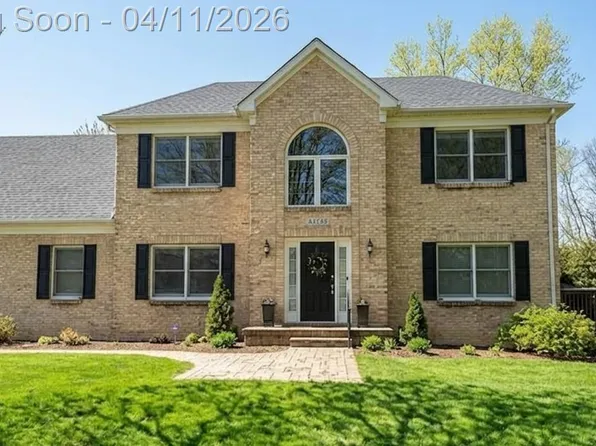 30261 Green Acres, Farmington, MI 48334