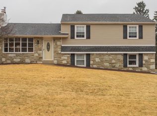 69 Fairhill Dr, Churchville, PA