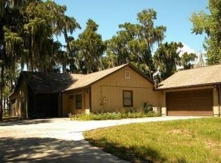 1217 N Oak Ridge Dr, Lorida, FL 33857