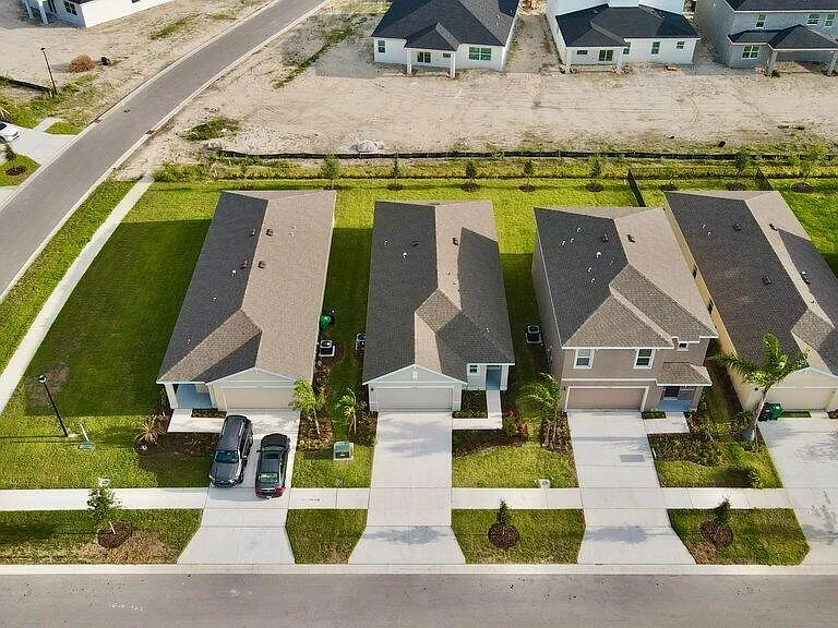 12341 SW Nettuno Way — Photo 4