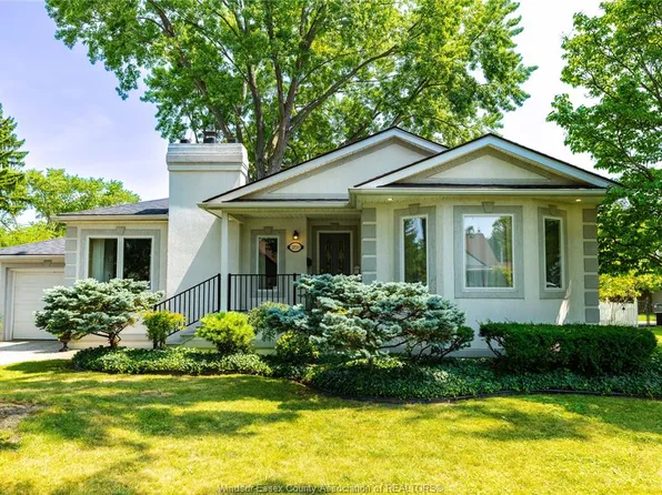2850 Academy Dr, Windsor, ON N9E 2H1