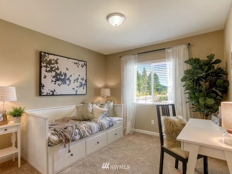 3434 Hera St NE — Photo 5