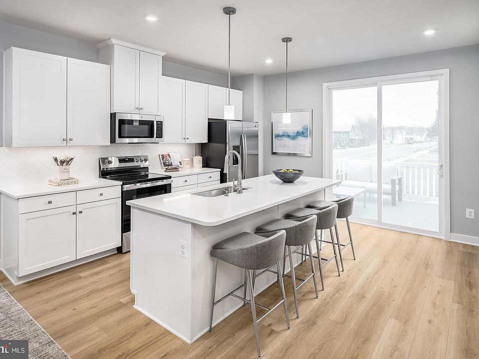 1st image of 12 Jovial Dr