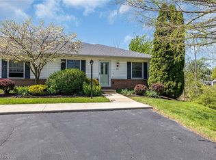 301 Willow Dr, Huron, OH 44839