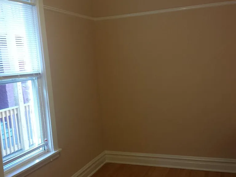 2254 W Addison St #2 — Photo 2