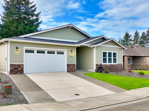 1334 Nautical Heights Dr, Brookings, OR 97415