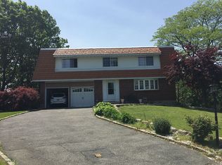 124 Gail Dr, New Rochelle, NY 10805