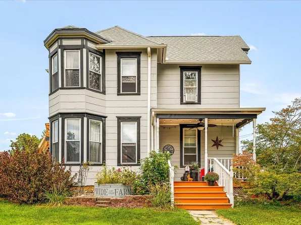 133 E High Ave, Stockton, IL 61085