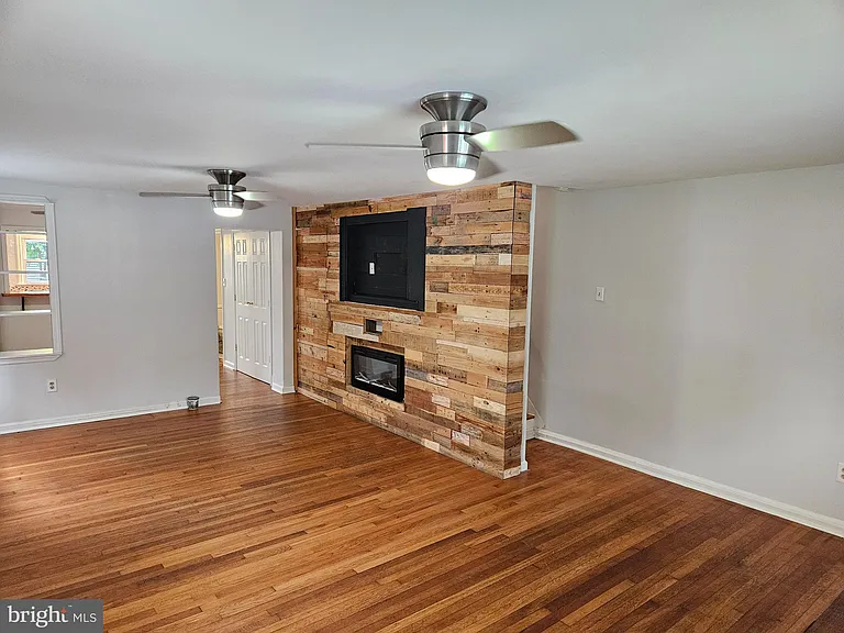 353 Jefferson Ave — Photo 4