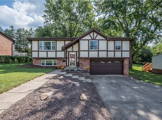 2577 N Lightwood Ave, Bethel Park, PA 15102