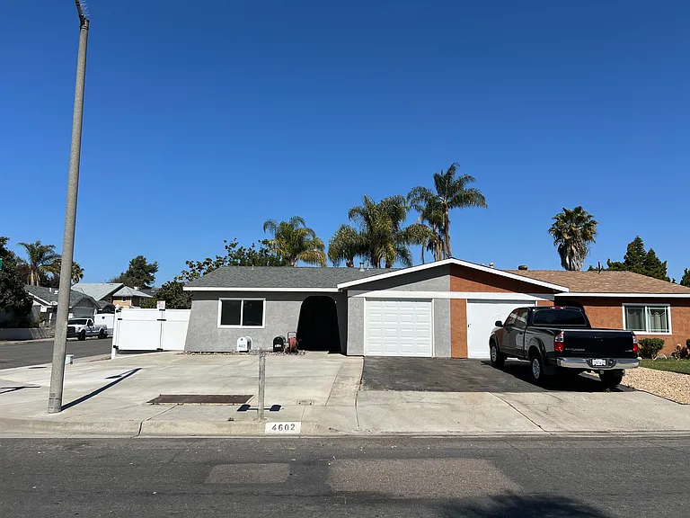 4602 Calle Del Palo — Photo 2