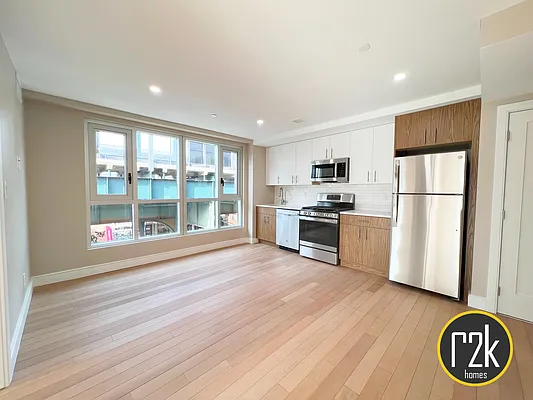 Rented by Realty 2000 Corp | media 4