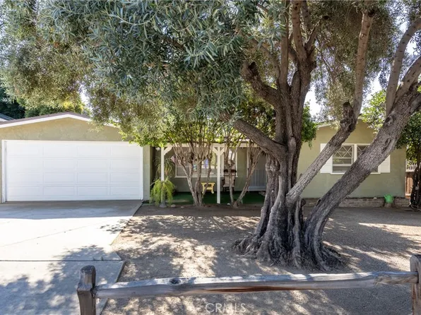 33513 Washington Dr, Yucaipa, CA 92399