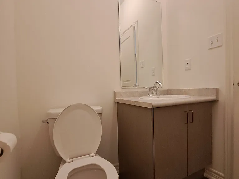 7 Roy Grove Way — Photo 18