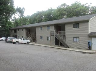 1220 8th St NE, Hickory, NC 28601