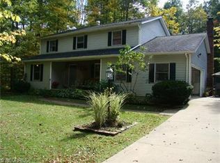 9751 Riverwood Ln, Chagrin Falls, OH