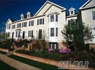 286 South St, Oyster Bay, NY 11771