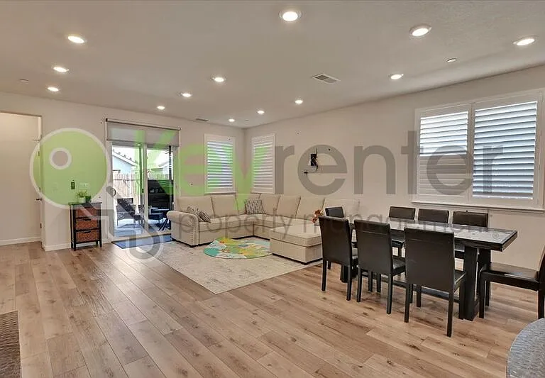 4168 Gossamer St — Photo 17