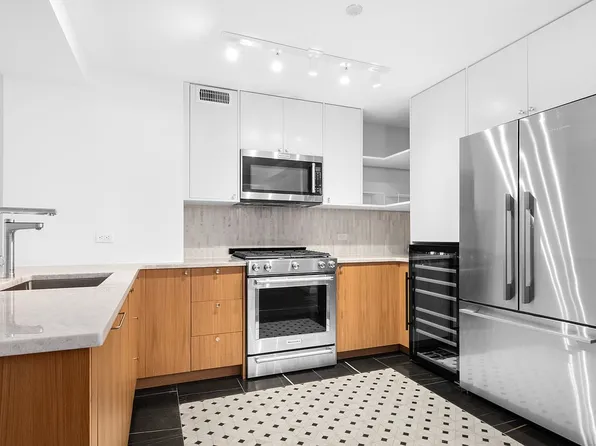 121 E 23rd St APT 6D, New York, NY 10010