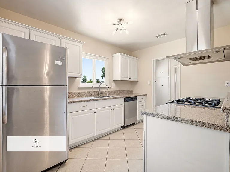 1225 W Glenmere St — Photo 5