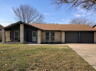 5308 Wentworth St, Fort Worth, TX 76132