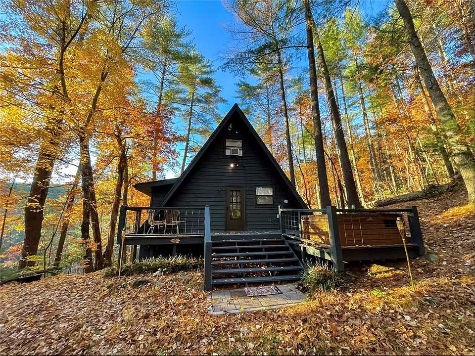1st image of 249 Hemlock Ln