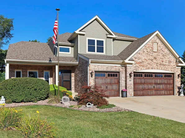 500 Ridgewood Dr, Antioch, IL 60002
