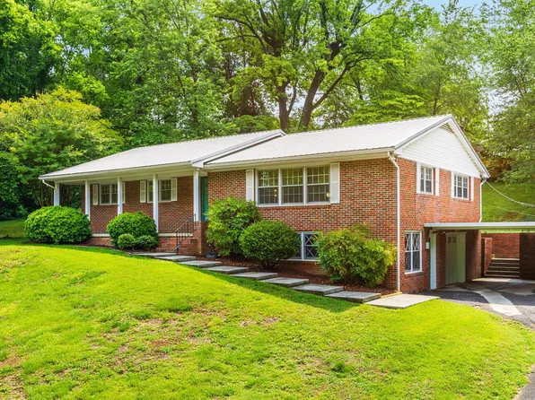 2802 Elm Dr NE, Cleveland, TN 37312