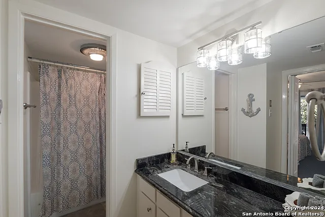 1135 Parkview Dr #C16 — Photo 16